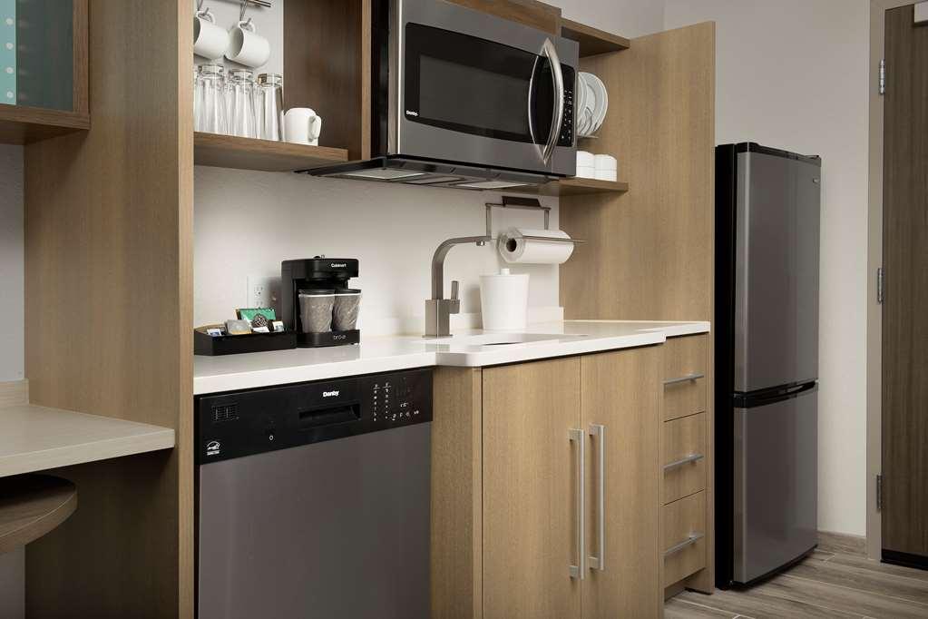 Home2 Suites By Hilton Tampa Westshore Airport Rum bild